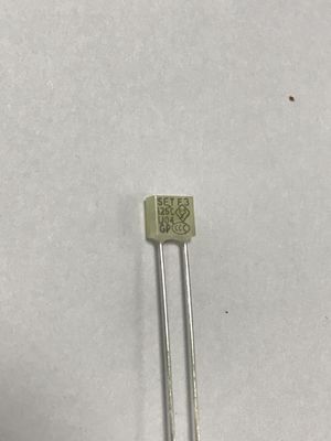 Kotak Keramik 1A 250V Thermal Link Fuse Untuk Catu Daya Mode Beralih